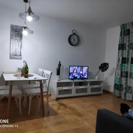 Apartamento Con Piscina En Costa Teguise